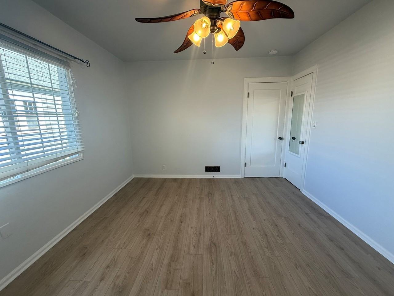 212 N Emerson Ave - Photo 7 of 13