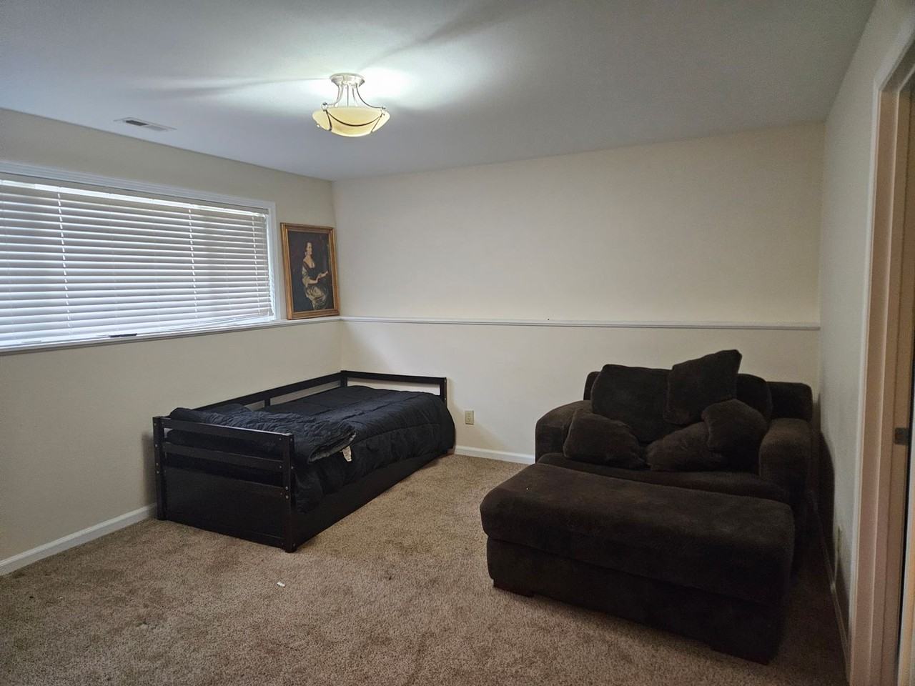 1019 N 24th St - Photo 4 of 11