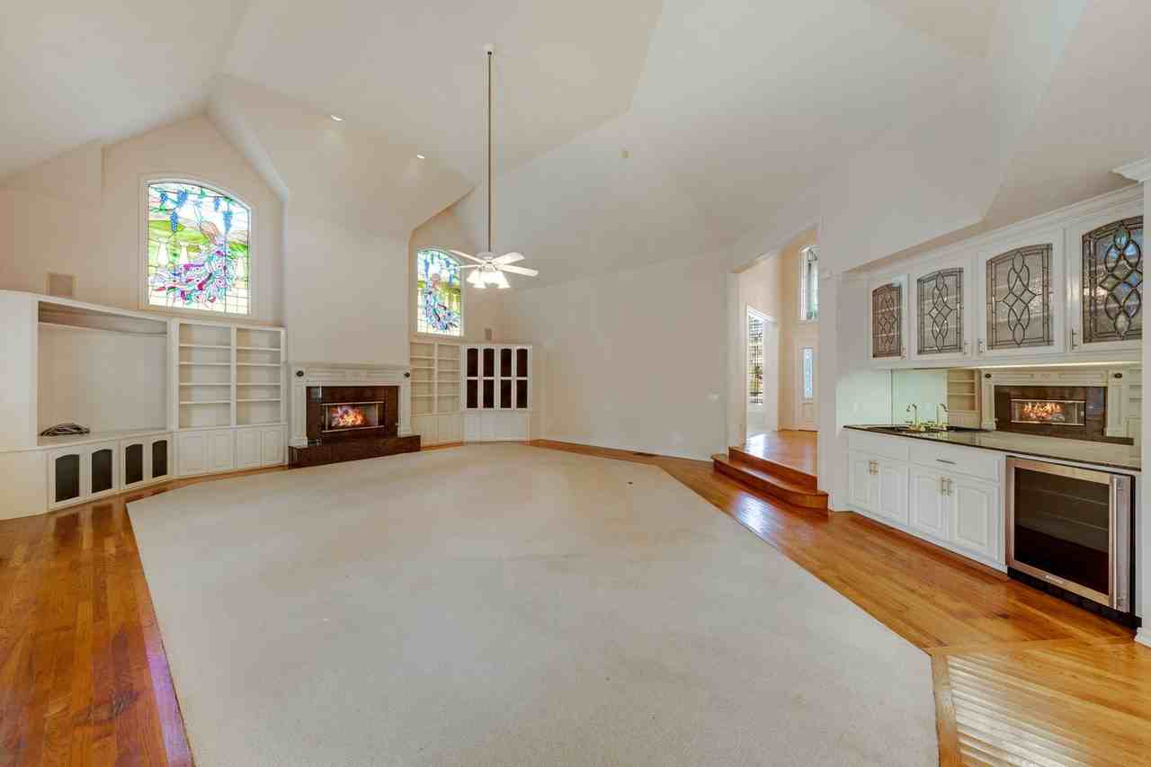 115 Black Gold Ln - Photo 2 of 50