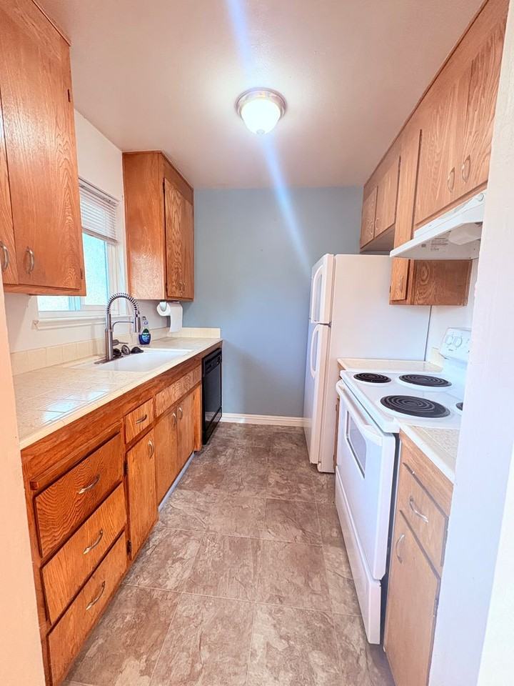 5154 Connecticut Dr #4 - Photo 3 of 9