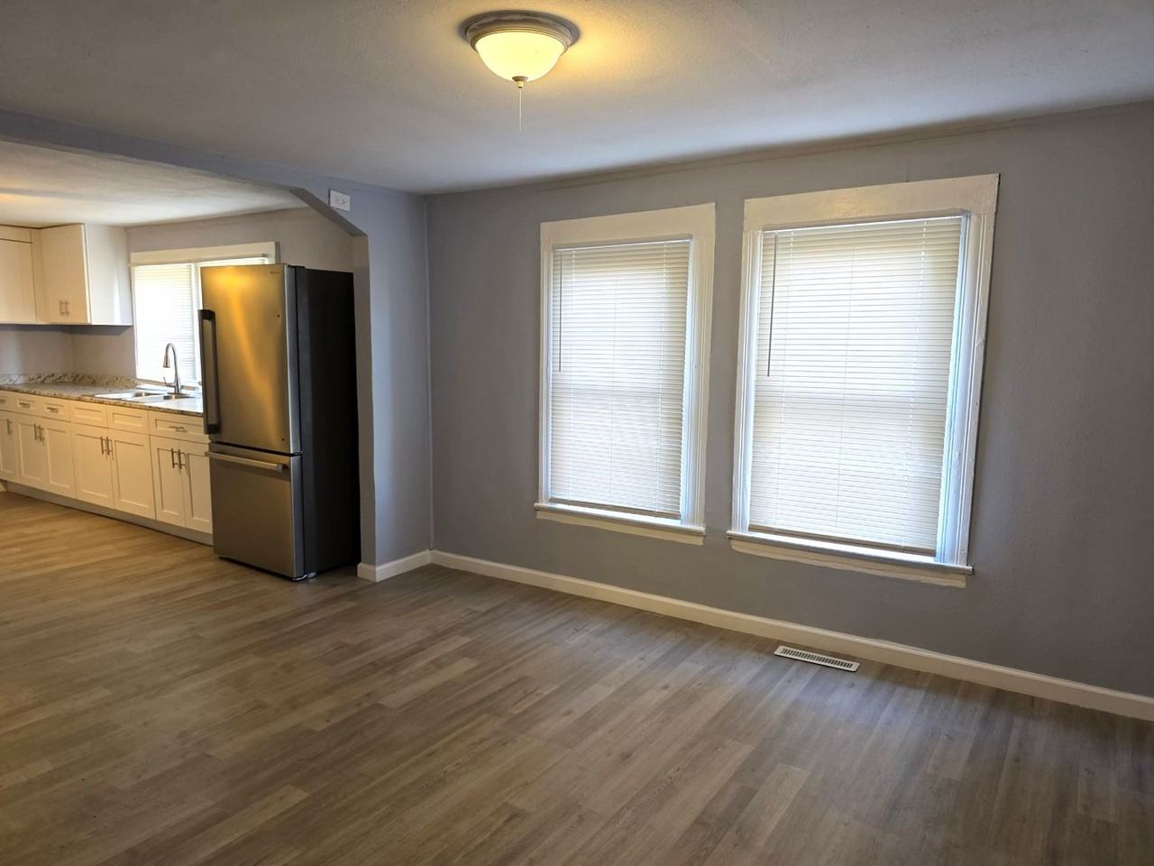 200 Tesh St - Photo 6 of 17