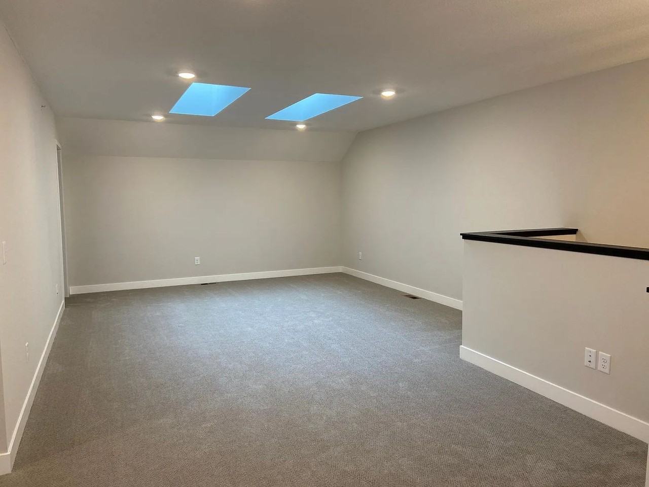 7112 181st St W - Photo 4 of 12