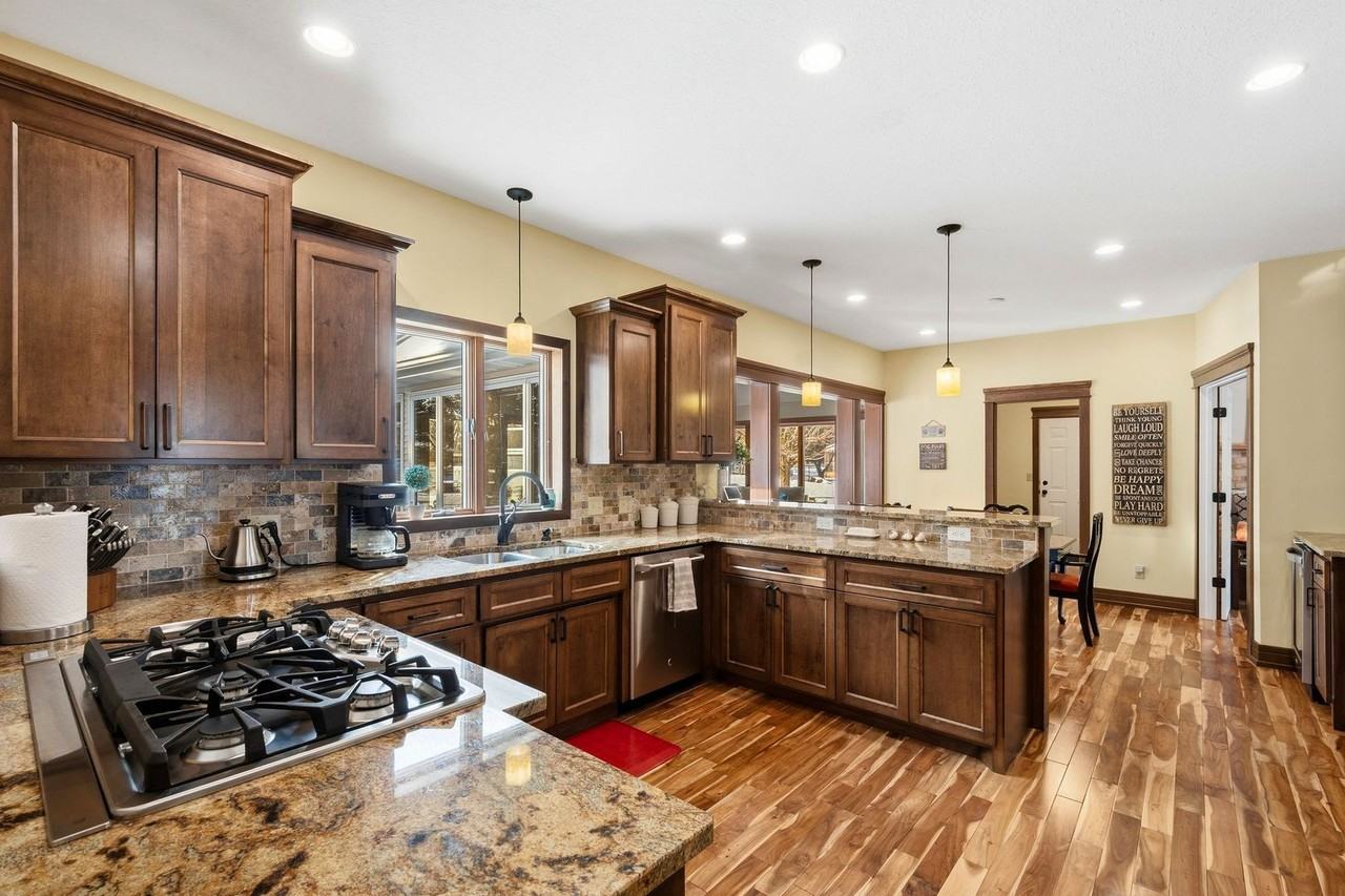 6111 Kalen Dr - Photo 7 of 28