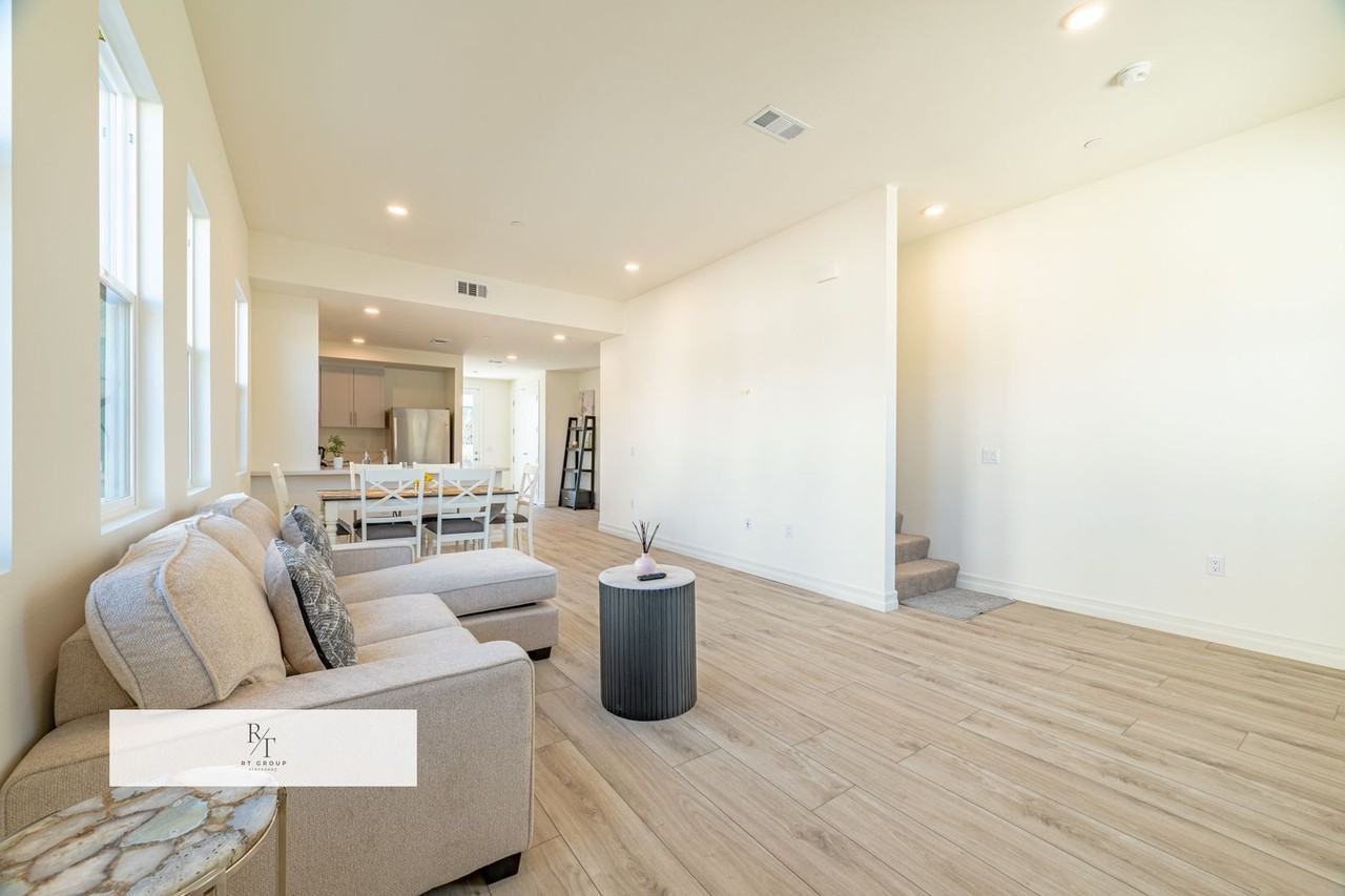 126 N New Ave - Photo 4 of 39