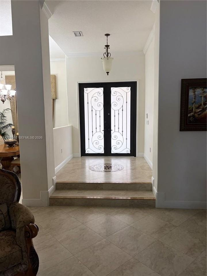 13163 Sw 191st Ter - Photo 3 of 10
