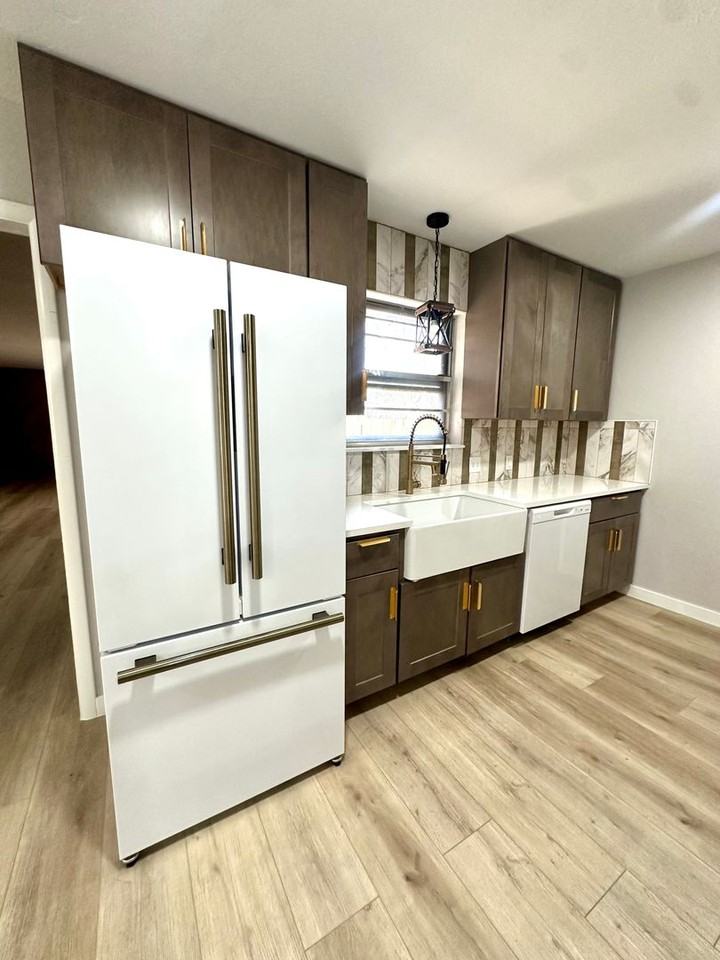 1801 E Davis Ave - Photo 3 of 21