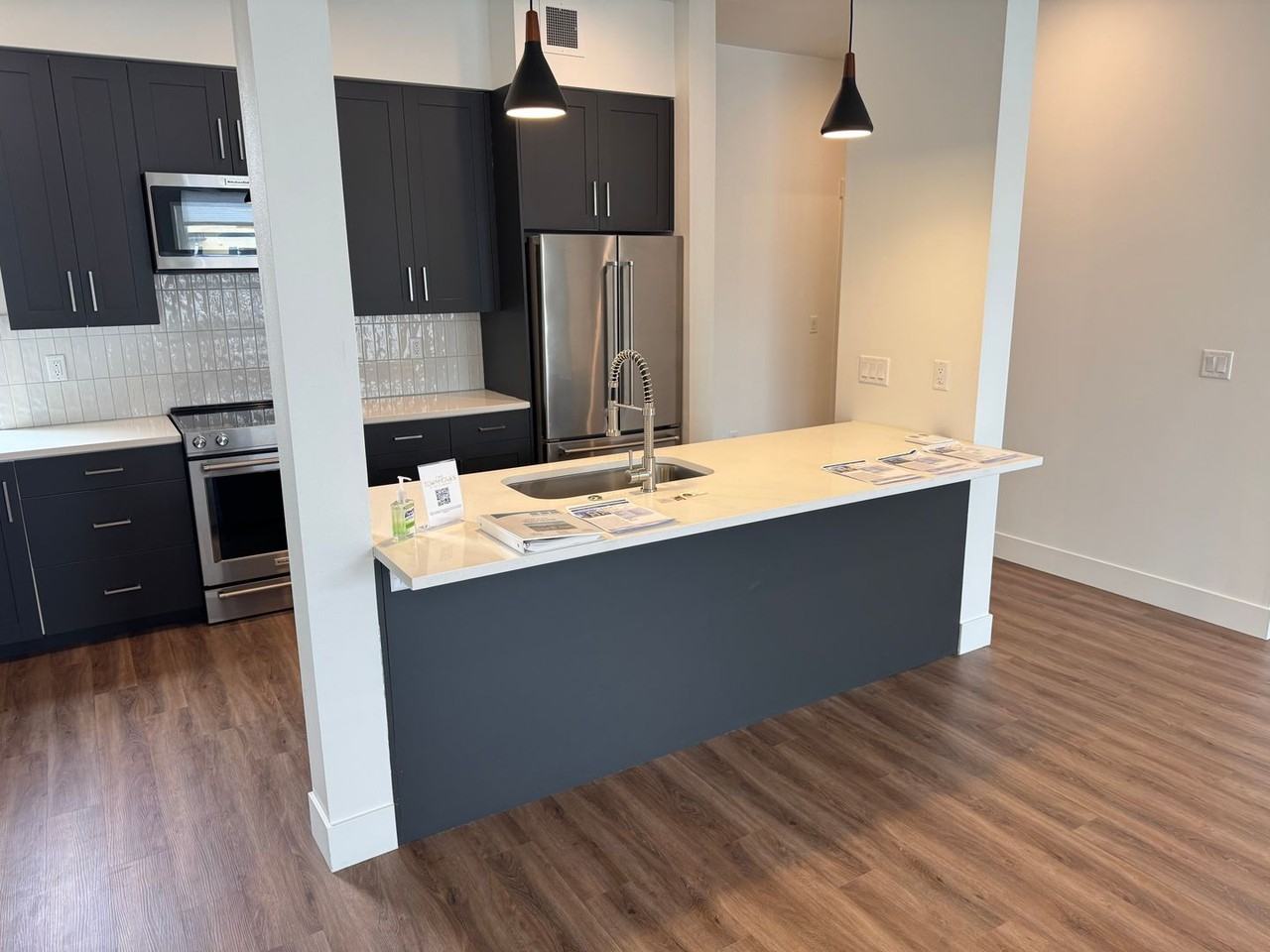 1970 Amazon Pkwy - Photo 2 of 16