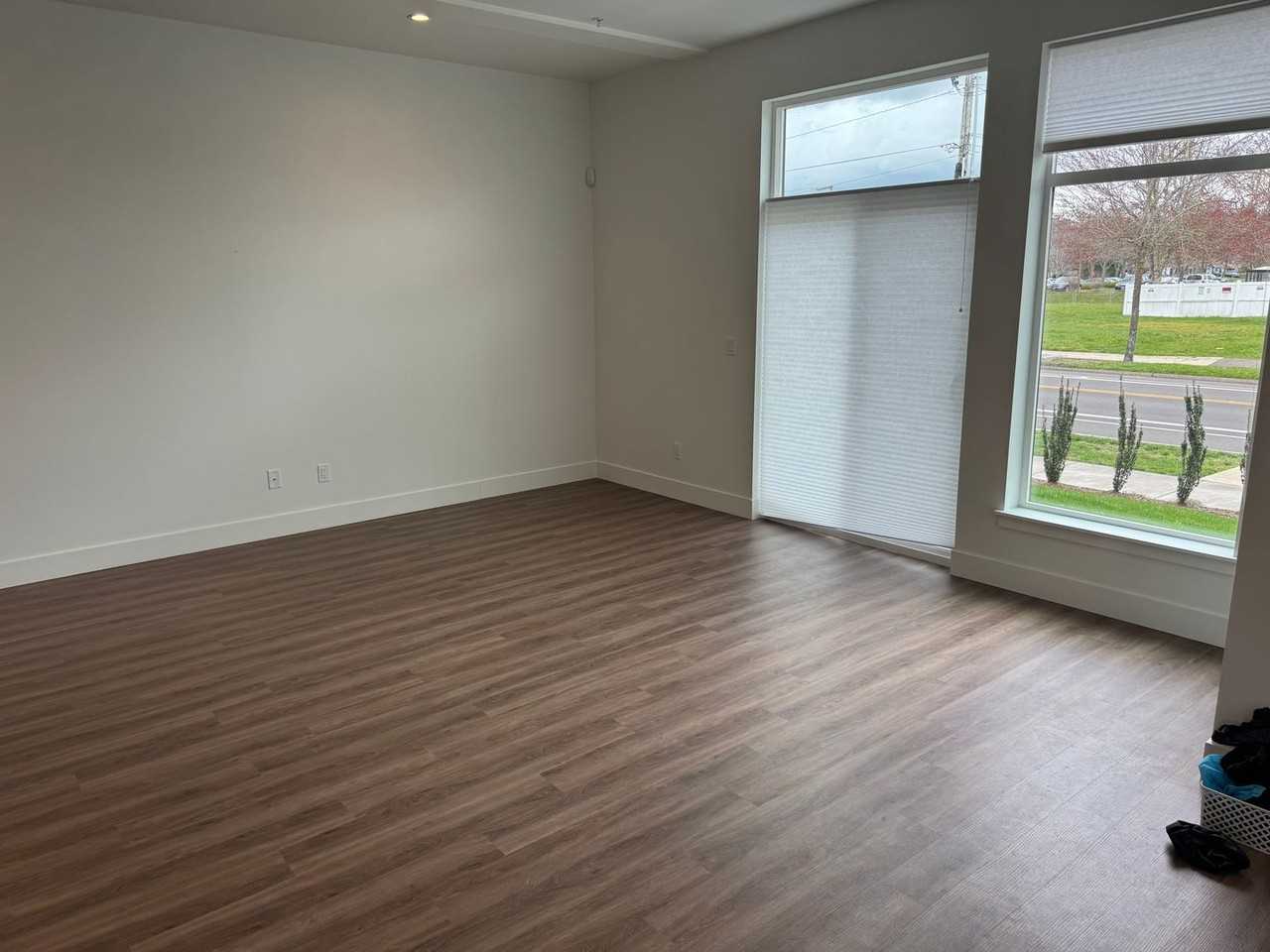 1970 Amazon Pkwy - Photo 3 of 16