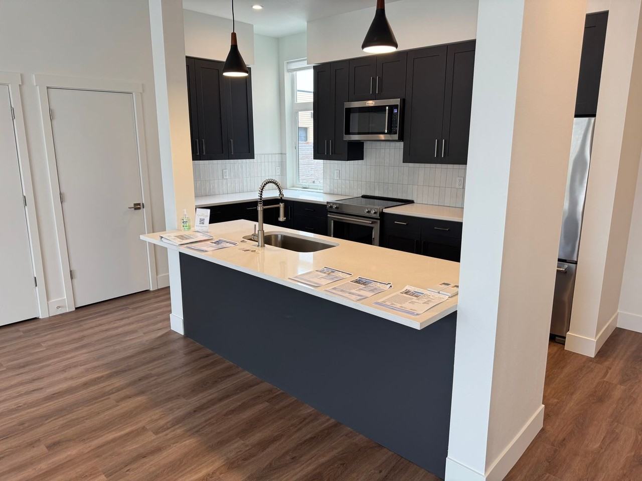 1970 Amazon Pkwy - Photo 4 of 16