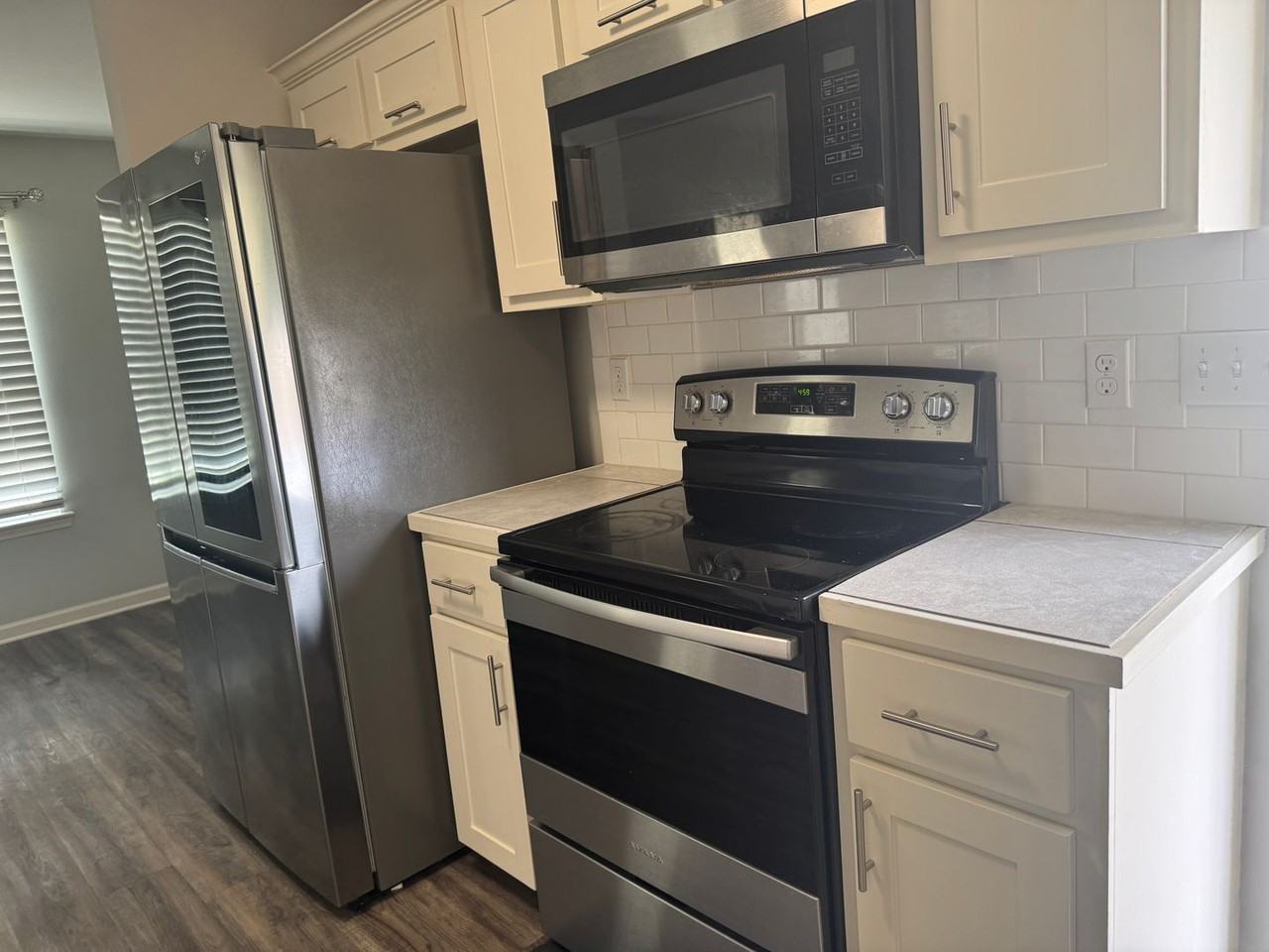 1501 Ravier Ln - Photo 3 of 12