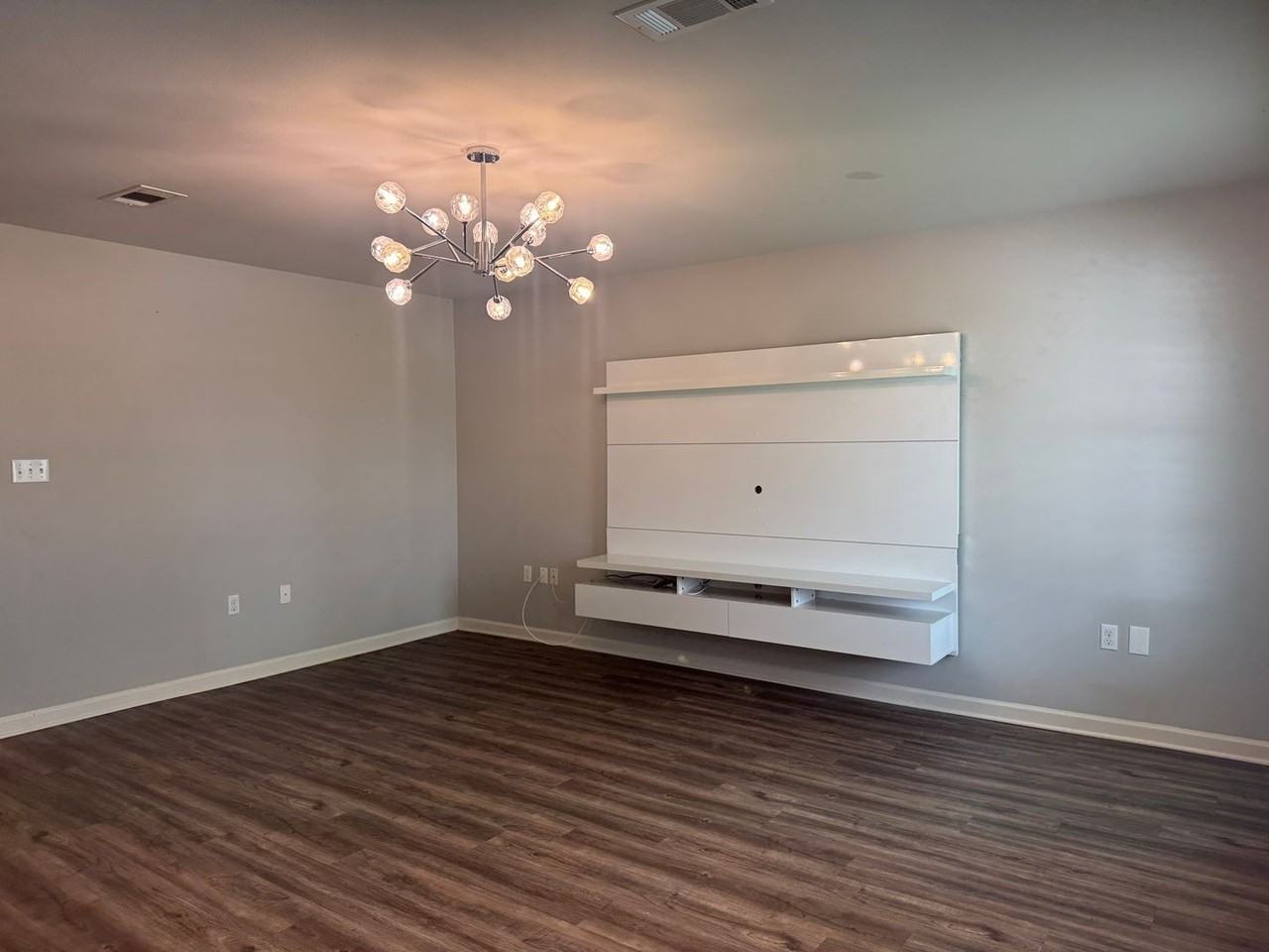 1501 Ravier Ln - Photo 6 of 12