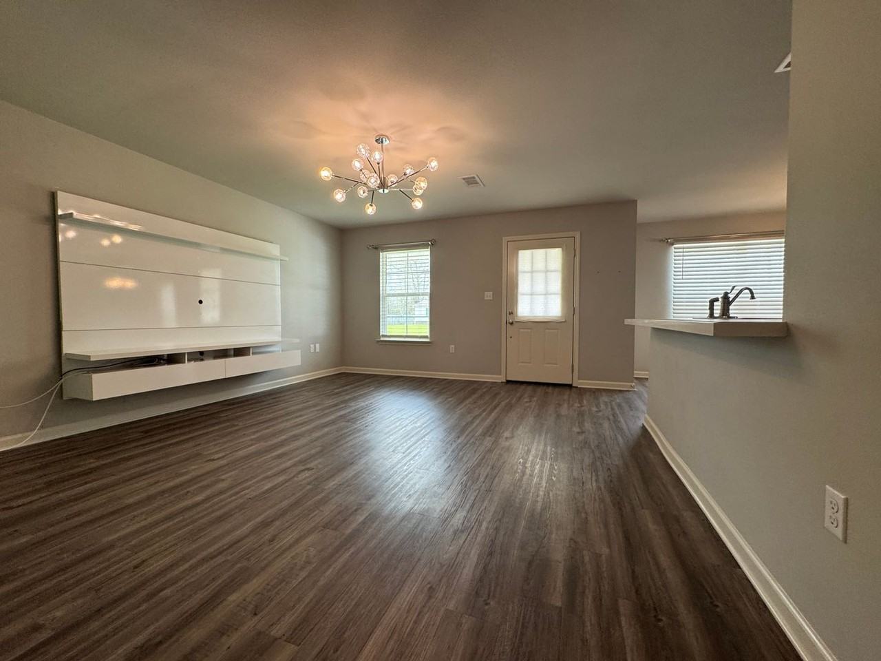 1501 Ravier Ln - Photo 7 of 12