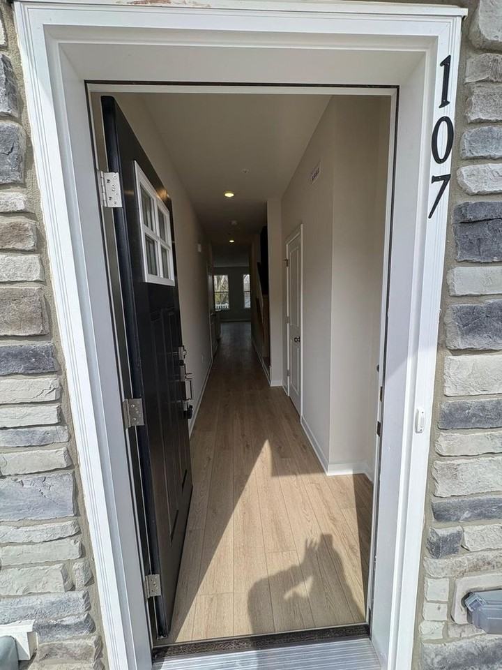 107 Abramo Victor Dr - Photo 6 of 38