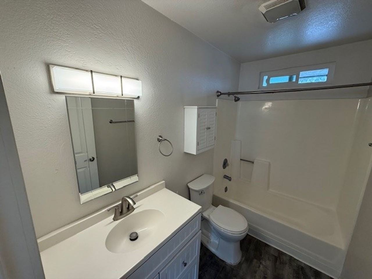 8064 Golden Ave #E - Photo 5 of 16