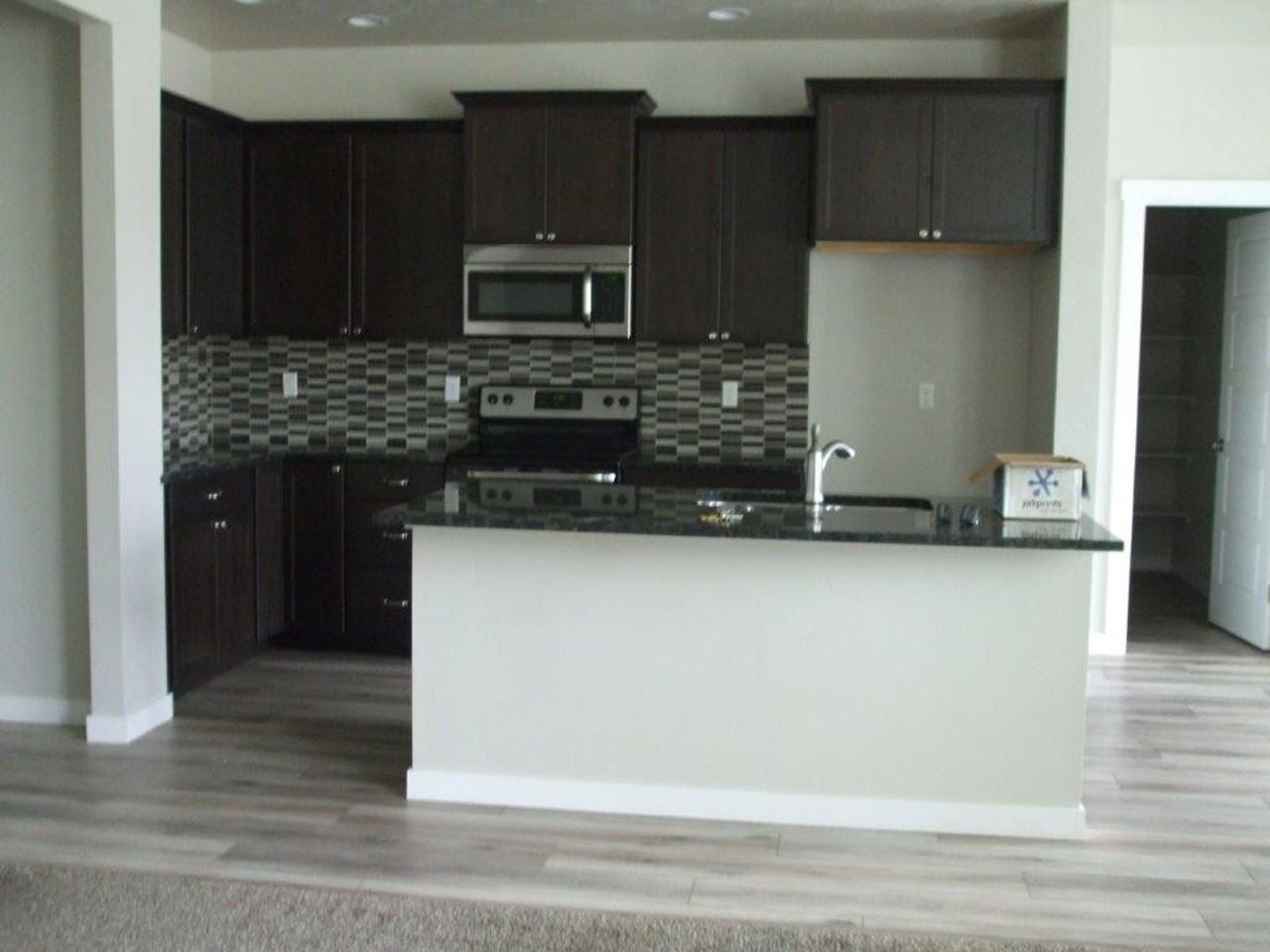 1715 W Woodington St - Photo 2 of 32