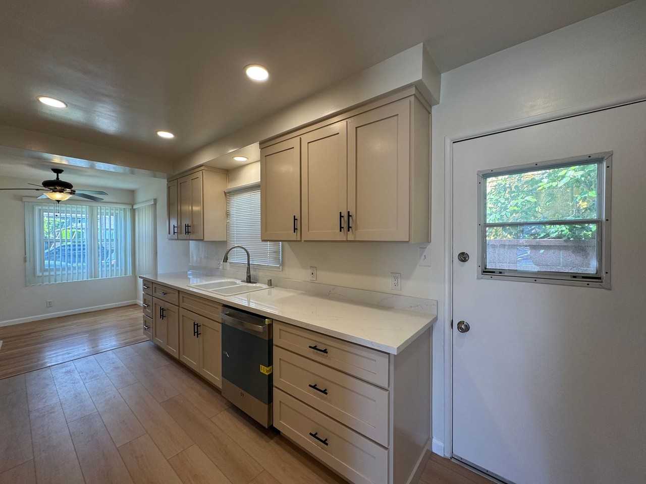 2675 Monterey St - Photo 2 of 18