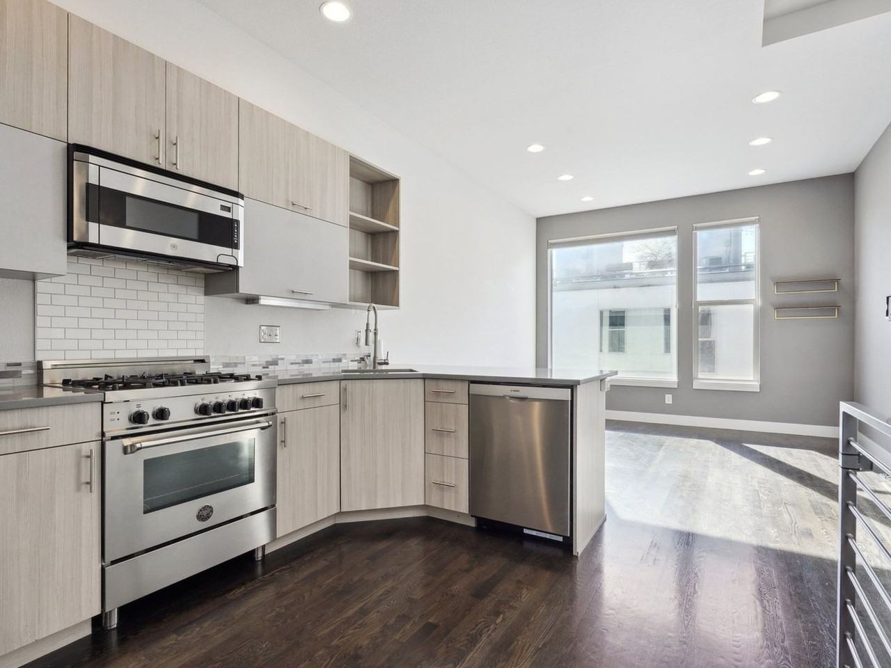 1030 W 37th Ave - Photo 7 of 27