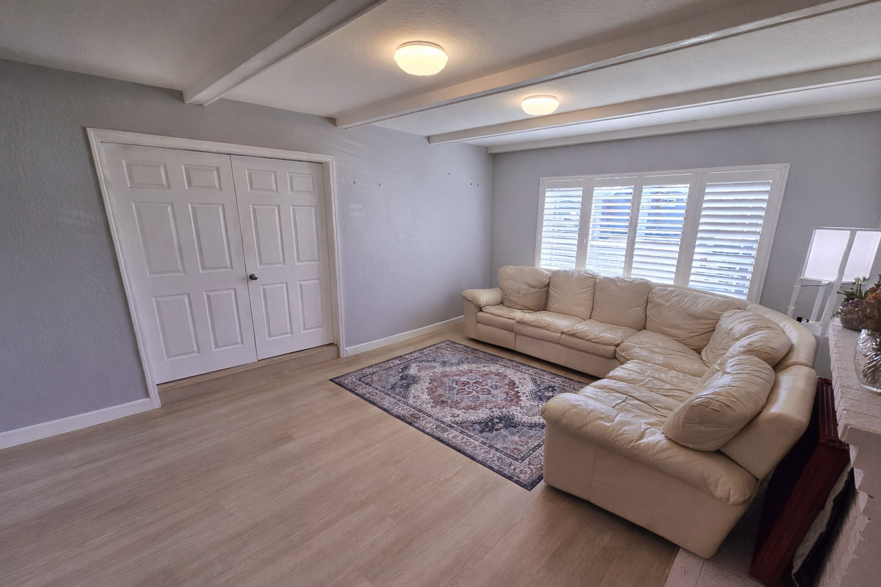 4125 Holland Dr - Photo 4 of 15