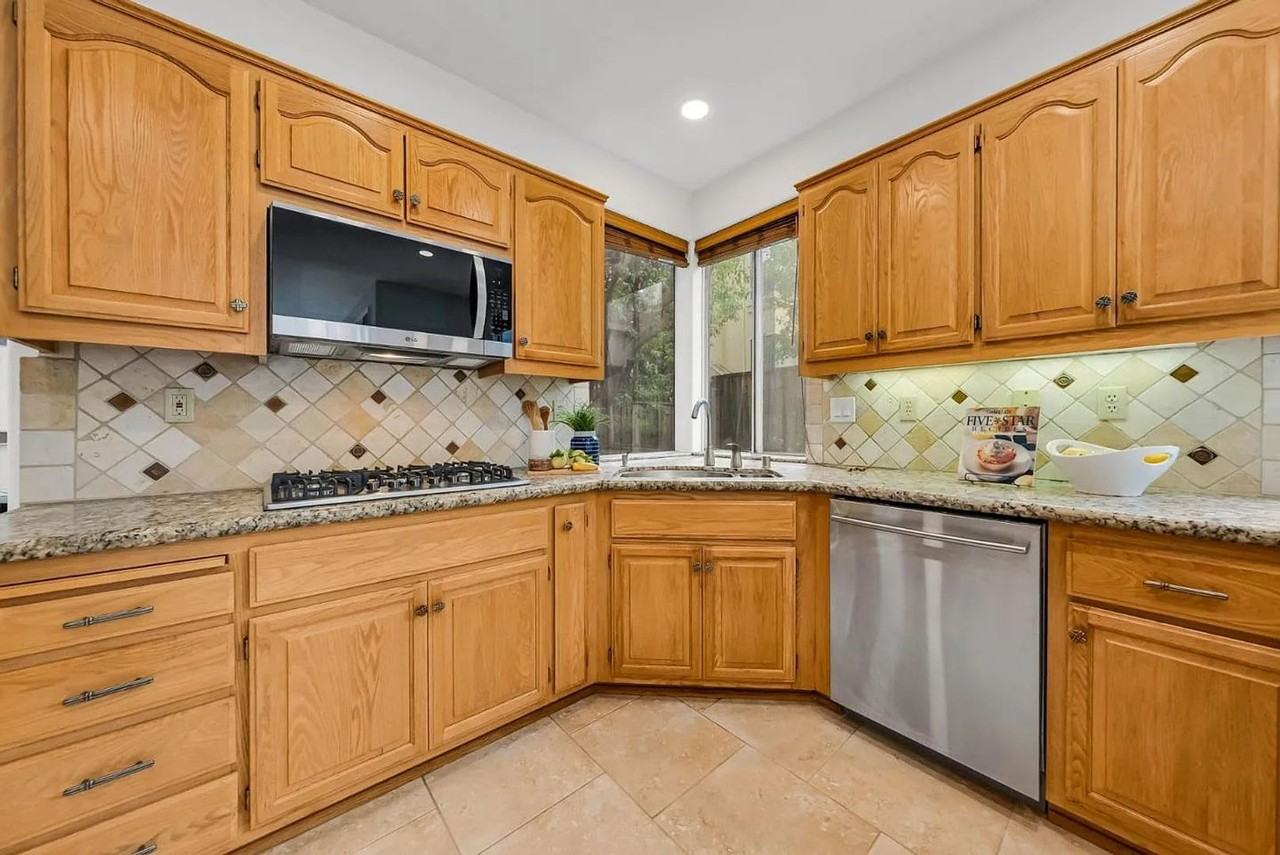 221 Victory Cir - Photo 6 of 28