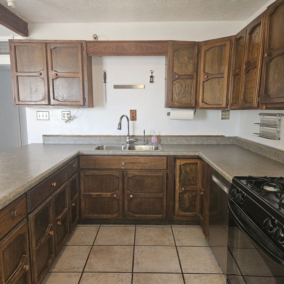 1012 S 8th Ave - Photo 6 of 26