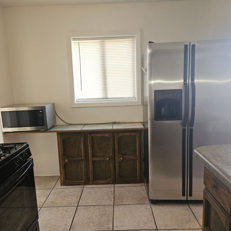 1012 S 8th Ave - Photo 7 of 26