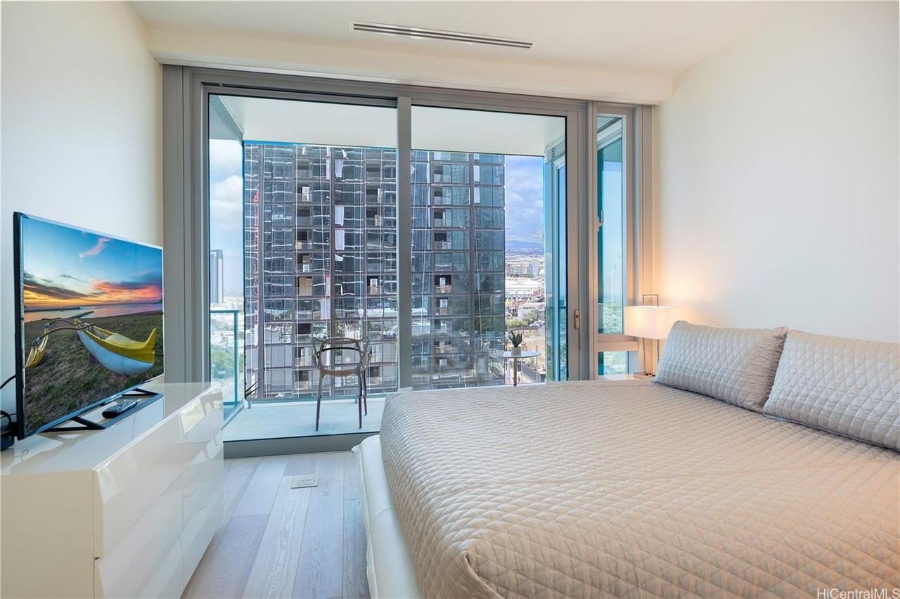 1118 Ala Moana Blvd #1203 - Photo 5 of 21