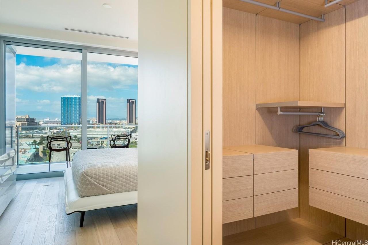 1118 Ala Moana Blvd #1203 - Photo 7 of 21