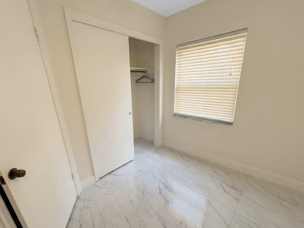 355B Springdale Dr - Photo 6 of 12