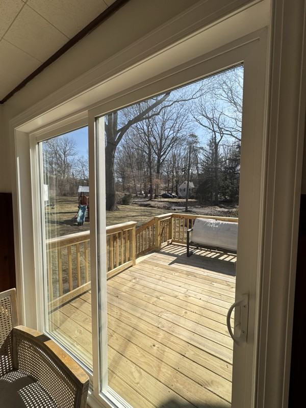 244 Baptiste Ave - Photo 7 of 15