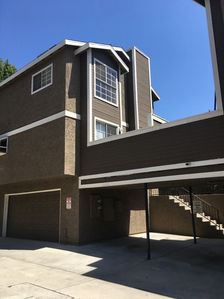 1306 S Mayflower Ave #A - Photo 5 of 15