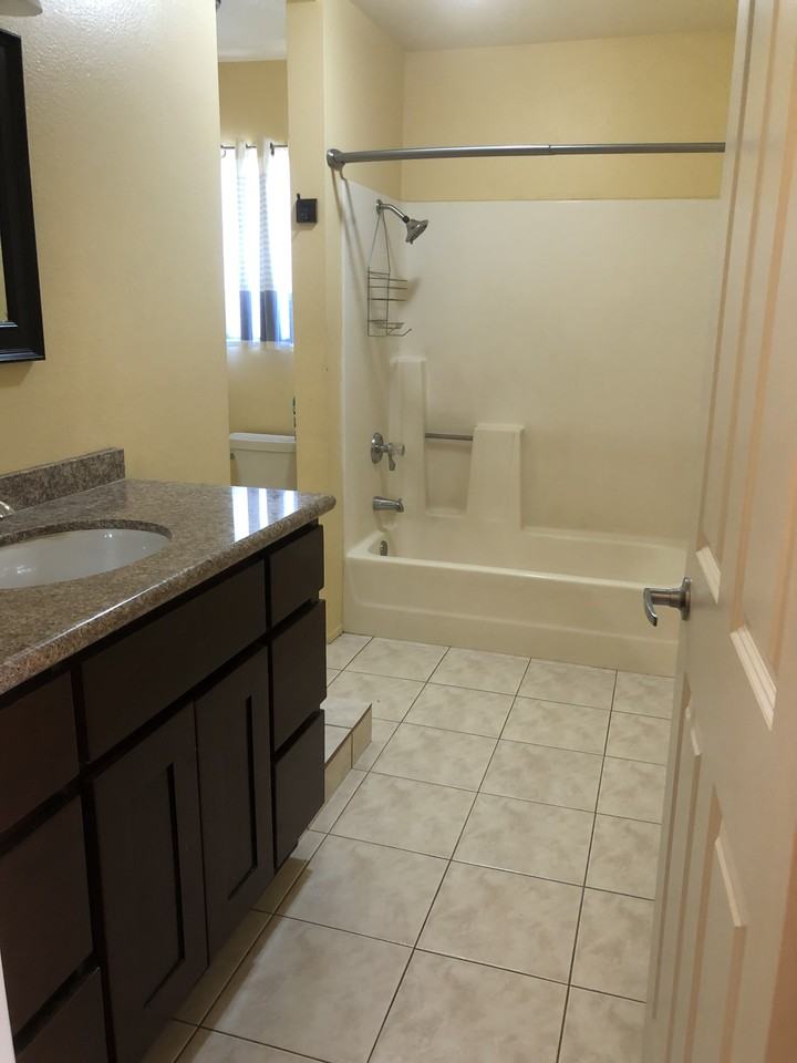 1306 S Mayflower Ave #A - Photo 6 of 16