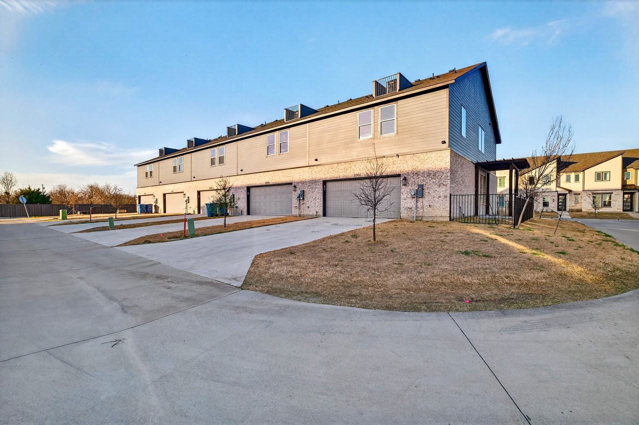 8901 Lowell St #NA - Photo 3 of 26