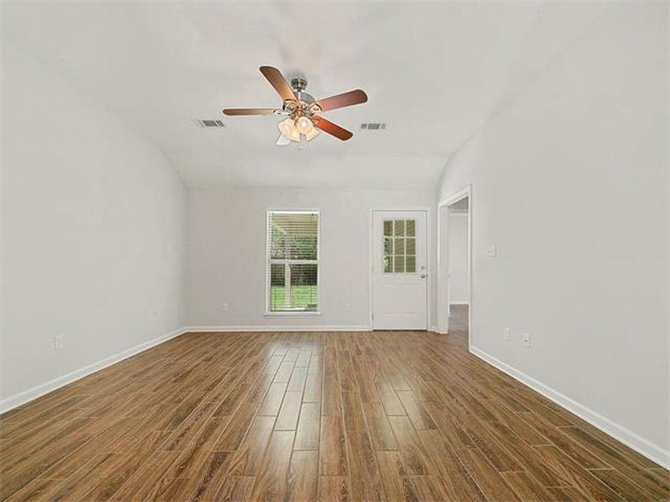 119 Davis St #NA - Photo 3 of 15