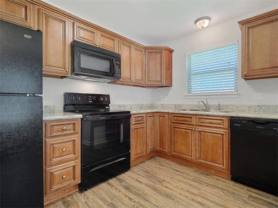 119 Davis St #NA - Photo 7 of 15