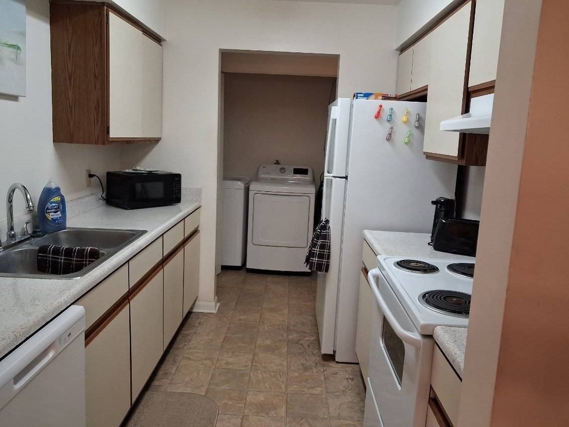 11102 Abercorn St #524 - Photo 6 of 10