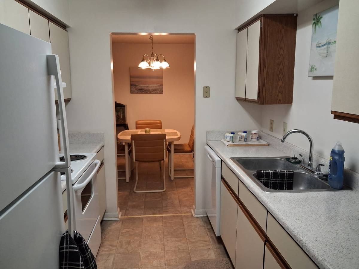 11102 Abercorn St #524 - Photo 6 of 8