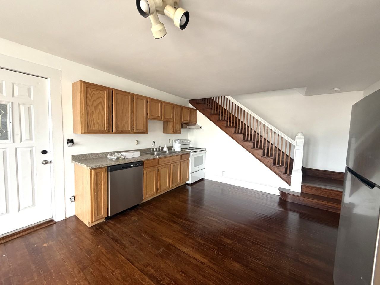 4 Fossa Ave #4 - Photo 2 of 10