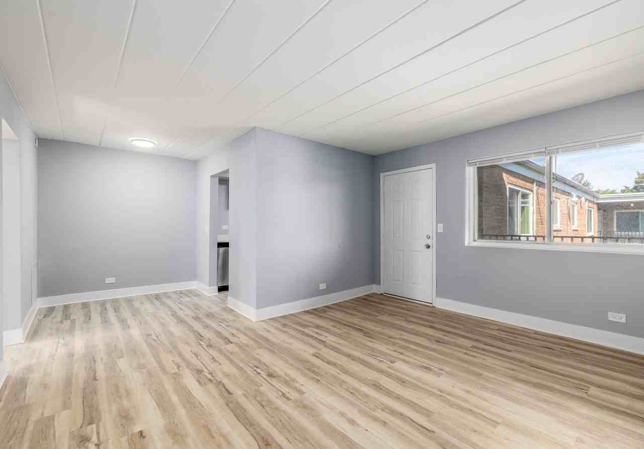 306 Wilson Ave #C - Photo 2 of 9