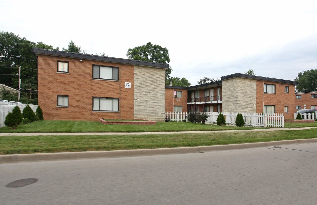 306 Wilson Ave #C - Photo 4 of 9