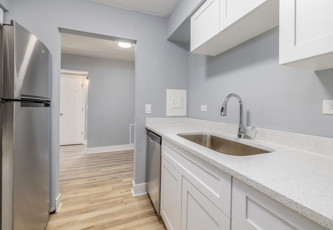 306 Wilson Ave #C - Photo 6 of 9