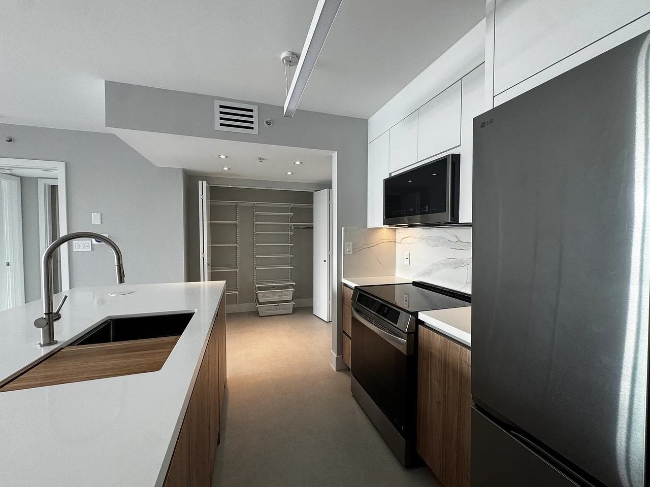 90 Alton Rd #1506 - Photo 4 of 22