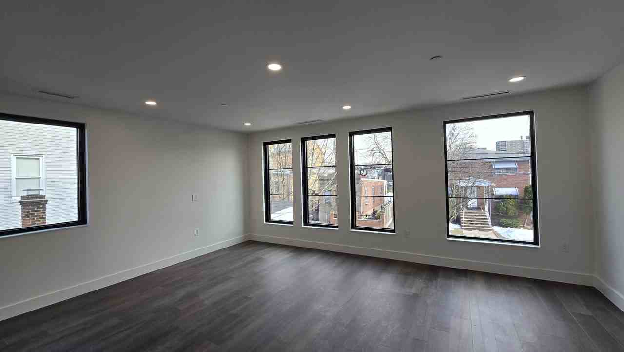 75 Lake St #2 - Photo 2 of 11