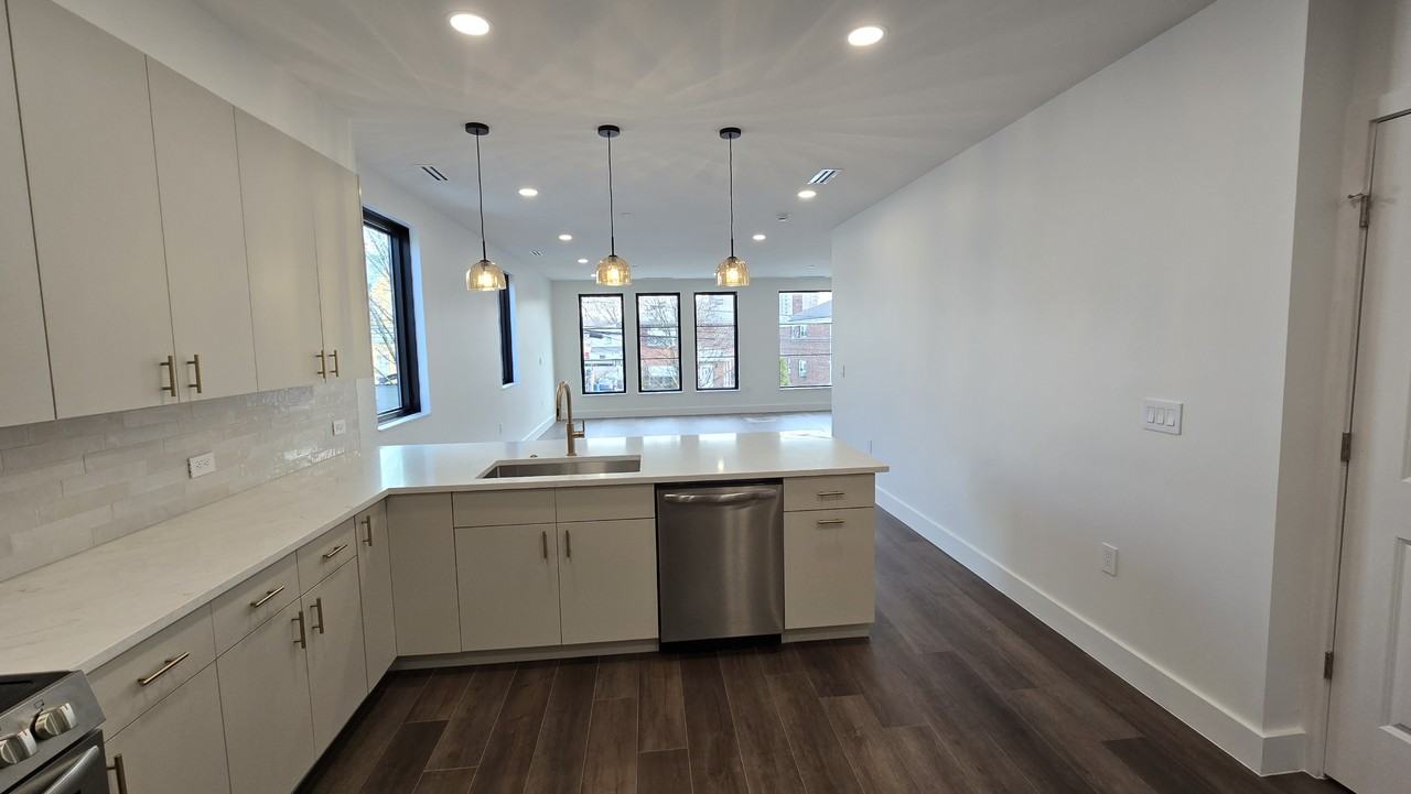 75 Lake St #2 - Photo 5 of 11