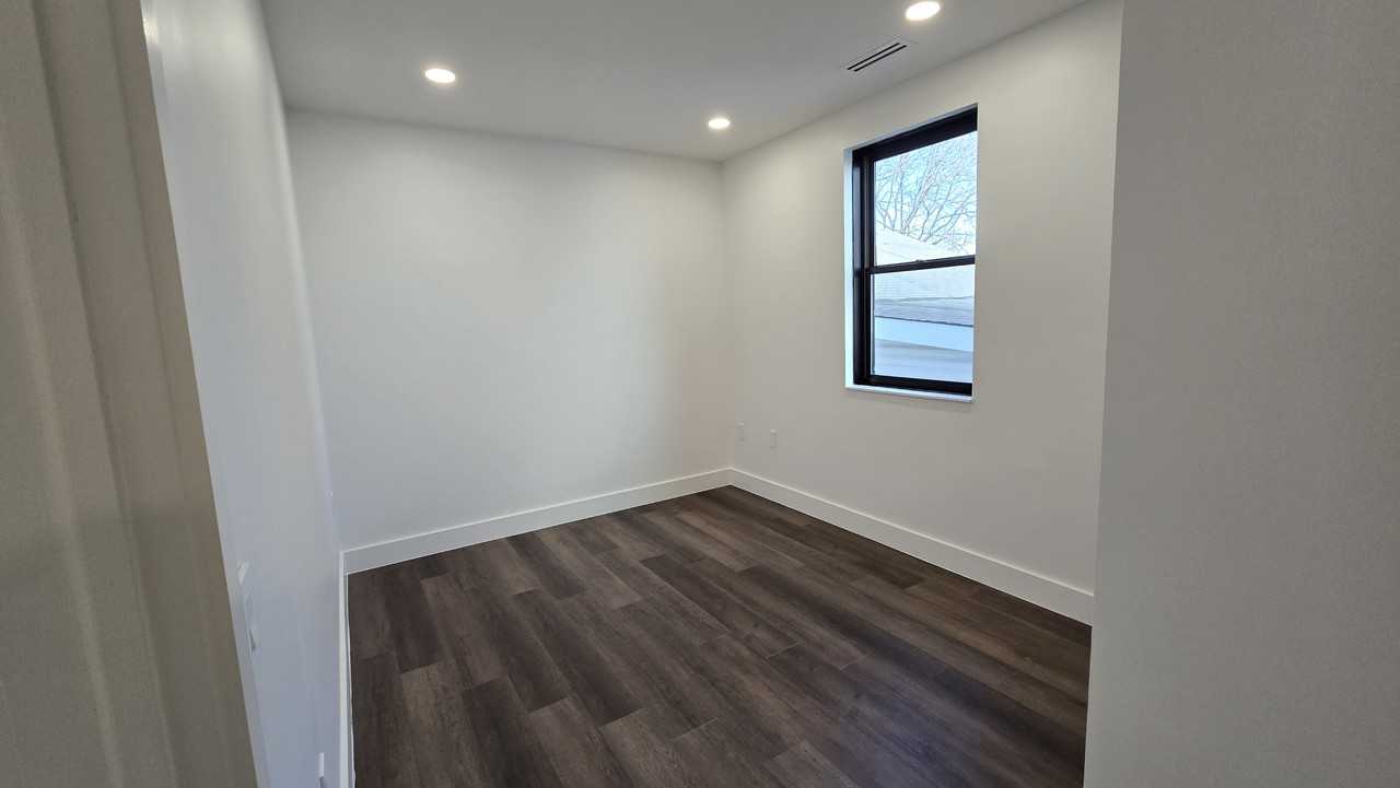 75 Lake St #2 - Photo 7 of 11