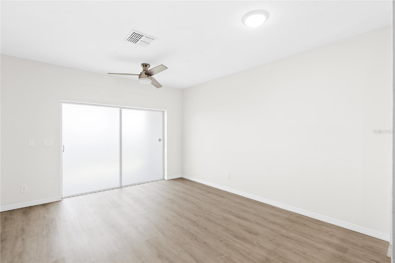 10914 Savannah Wood Dr #139 - Photo 5 of 17