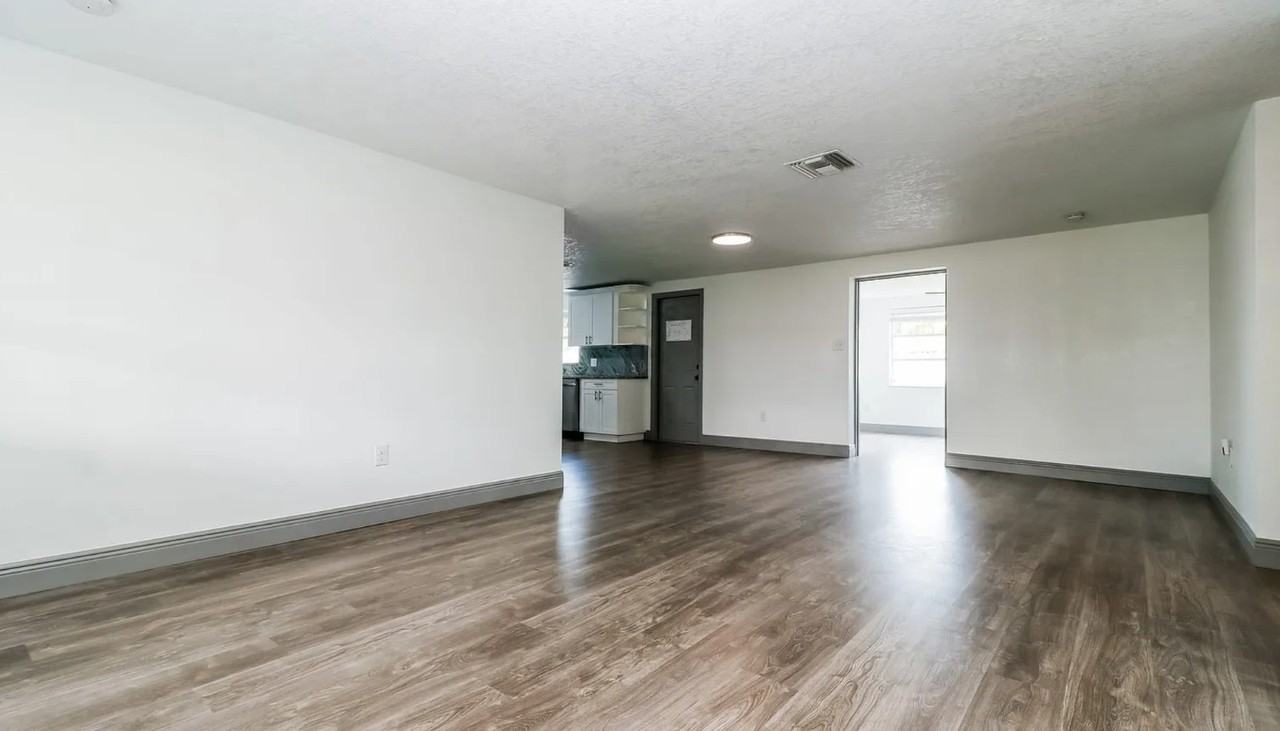 2223 Maureen Dr #NA - Photo 3 of 14