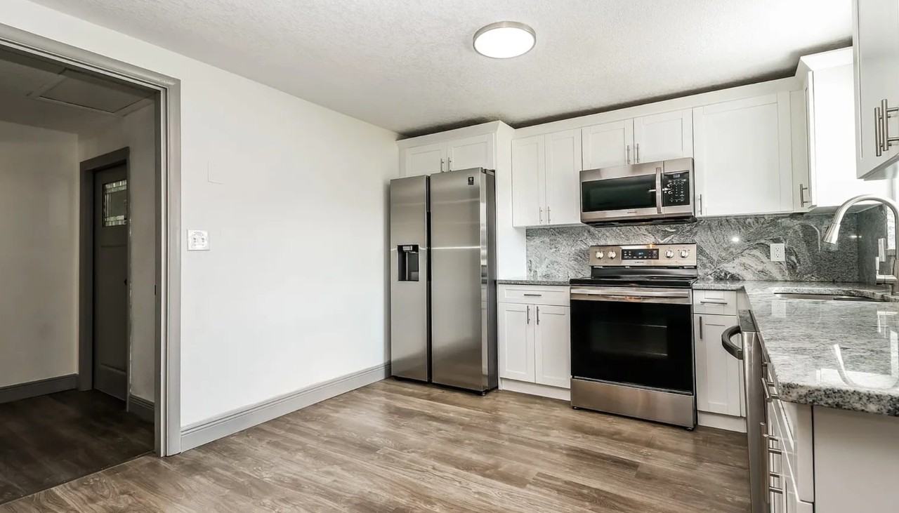 2223 Maureen Dr #NA - Photo 4 of 14