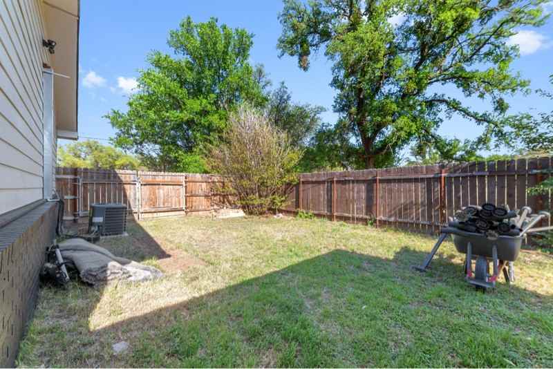 3209 4th St - Photo 4 of 31