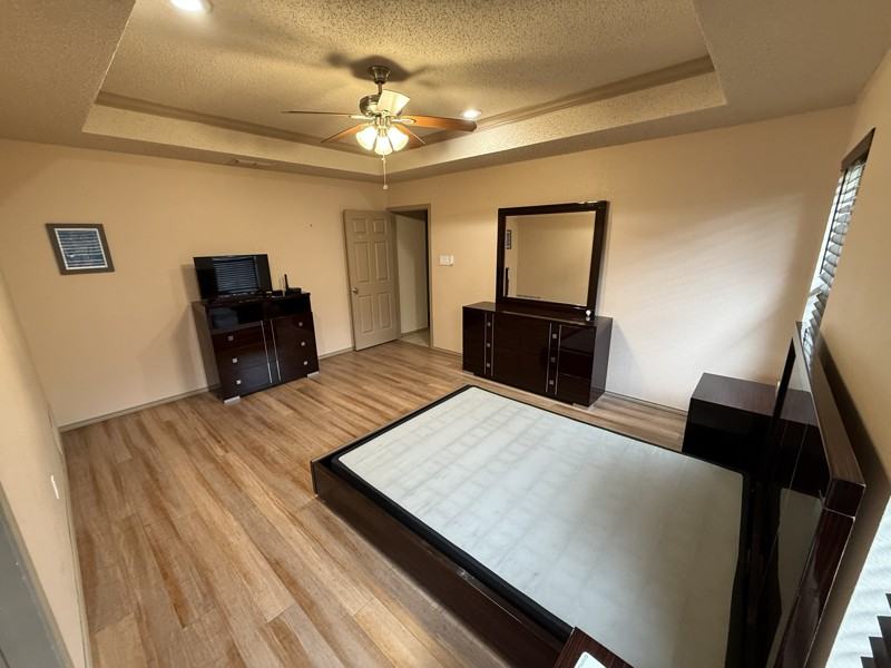 6305 Courtside Dr - Photo 2 of 9