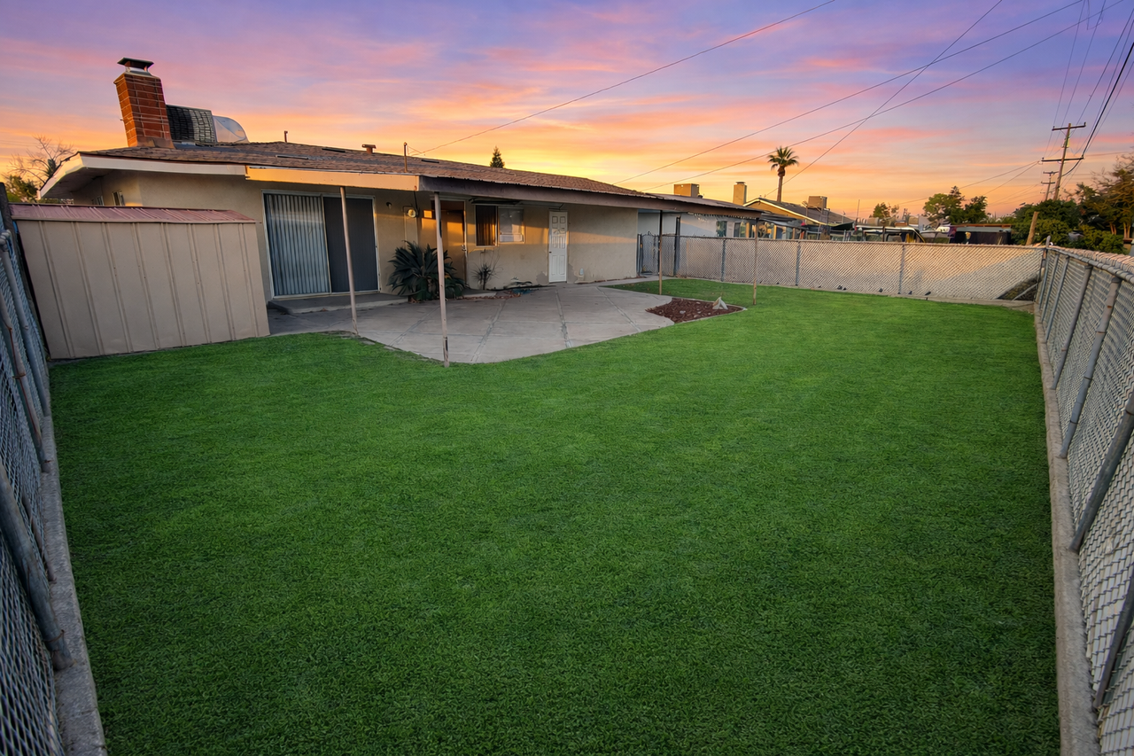 909 Dwina Ave - Photo 3 of 15